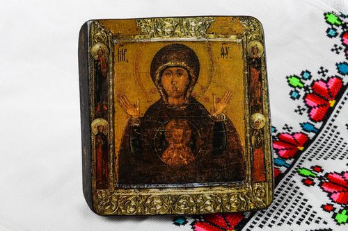 Icono ortodoxo hecho a mano imagen de Virgen María icono de madera repujado - MADEheart.com