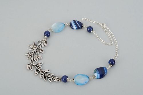 Necklace is made ​​of agate and lazurite Laurel Branch - MADEheart.com