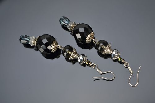 Black glass earrings - MADEheart.com