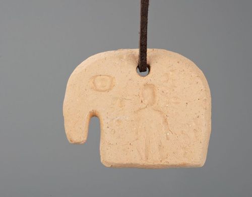 Colgante de cerámica “Elefante”	 - MADEheart.com