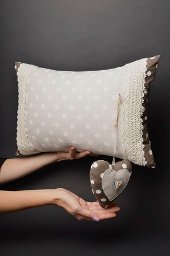 Throw decorative pillow for living-room in beige and brown colors - MADEheart.com