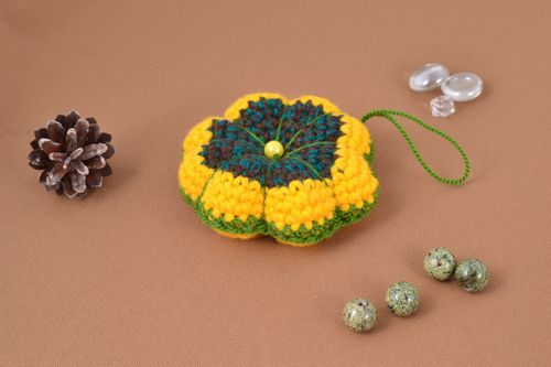 Giocattolo a maglia fatto a mano pupazzo morbido a forma di fiore simpatico - MADEheart.com