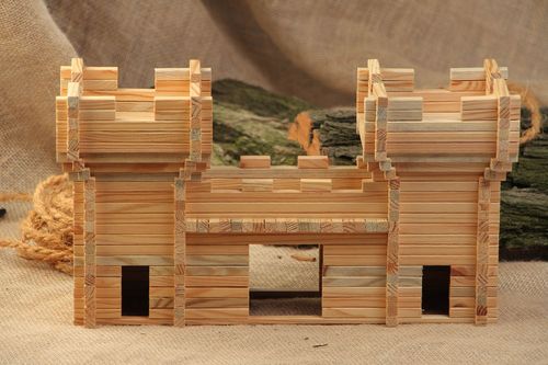 Mecano de madera fortaleza de 236 detalles juguete de desarrollo artesanal  - MADEheart.com