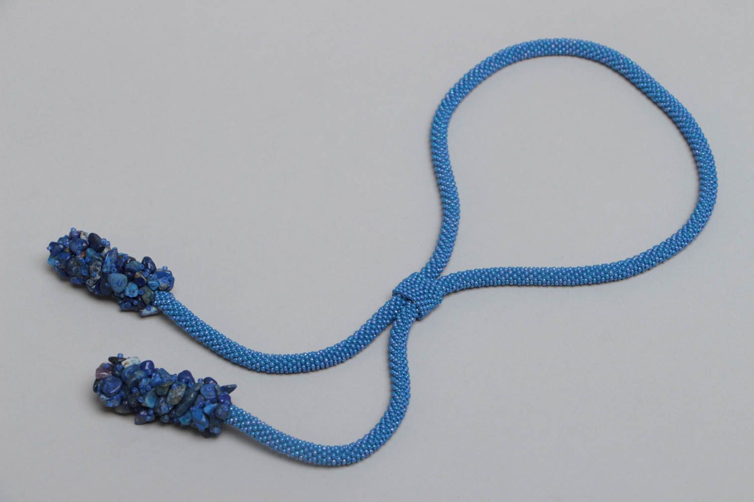 Collier sautoir en perles de rocaille tchèques bleu fait main original stylé photo 2