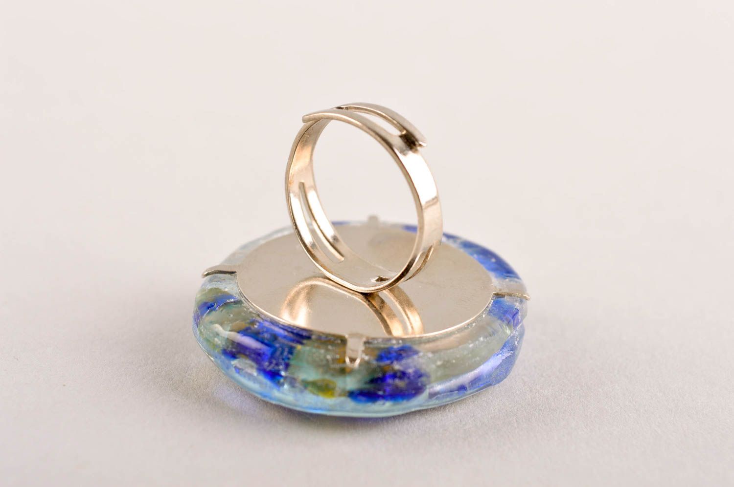 Кольцо ручной работы кольцо из стекла круглое голубое бижутерия из стекла фото 5