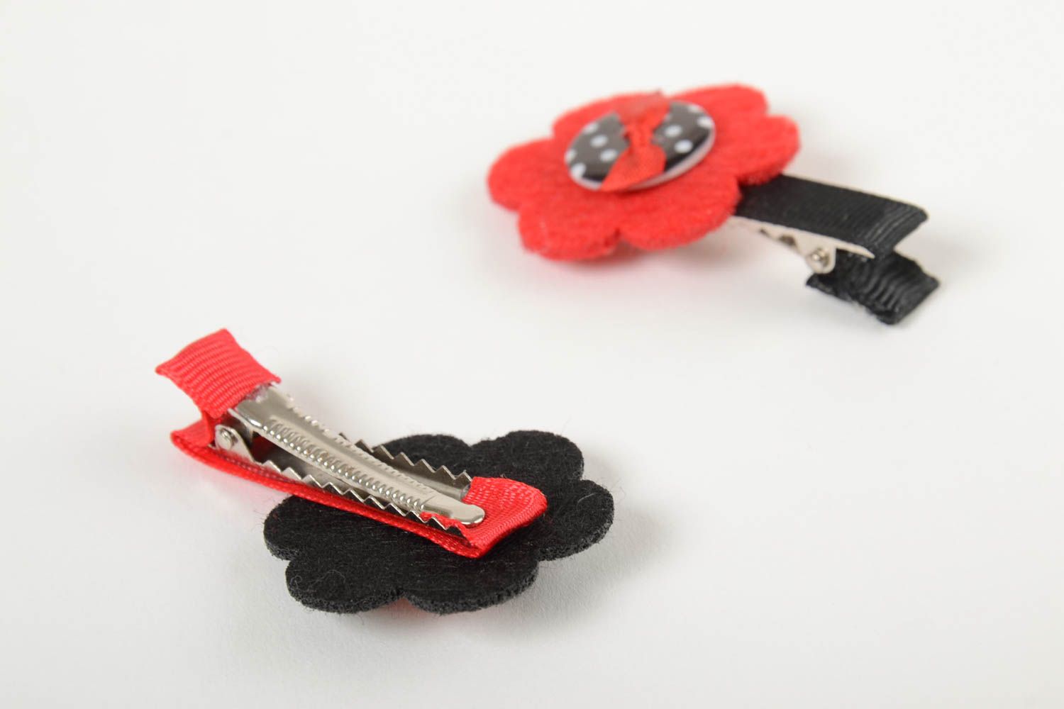 Hair clips in the shape of flowers handmade red and black accessories 2 pieces photo 3