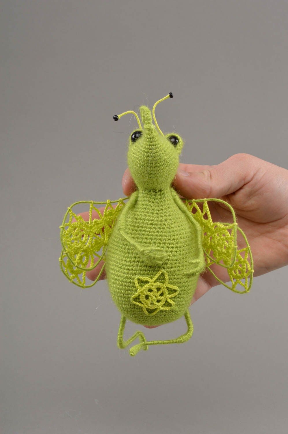 Peluche tricotée en laine naturelle faite main décorative insecte vert photo 4