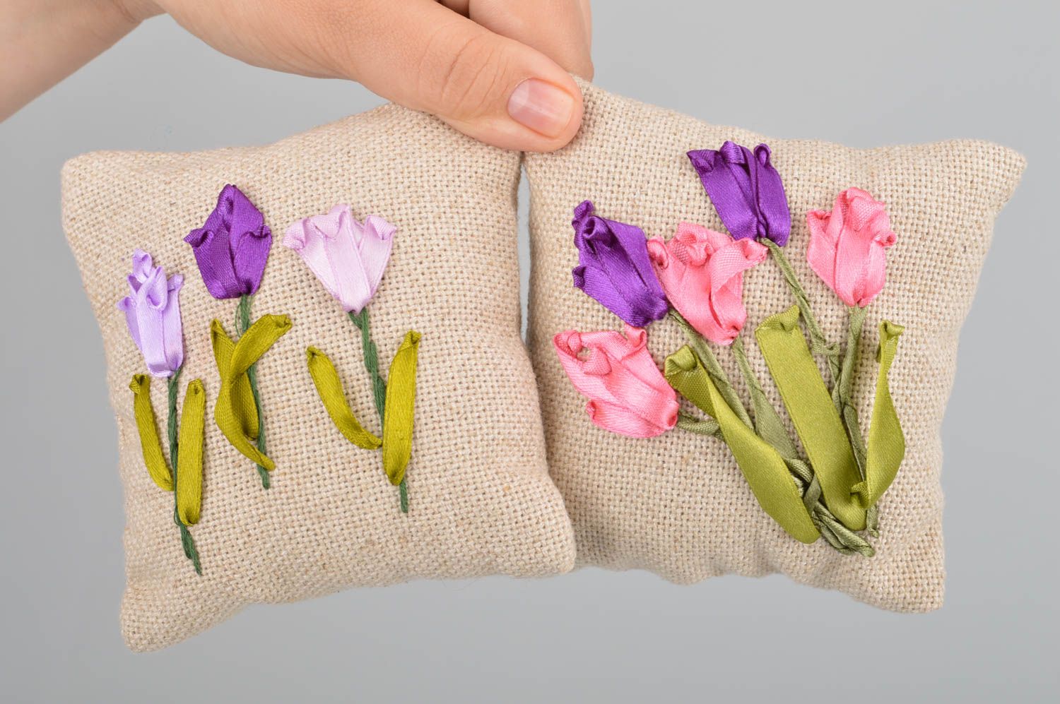 Set of 2 handmade decorative fragrant sachet pillows with herbs for home  photo 3