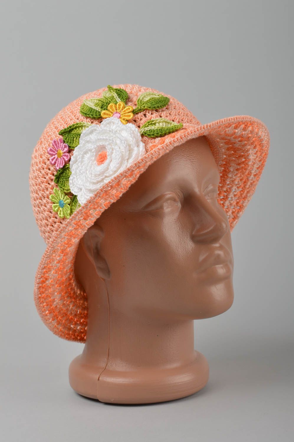 Sombrero tejido hecho a mano prenda para la cabeza accesorio para niña foto 1