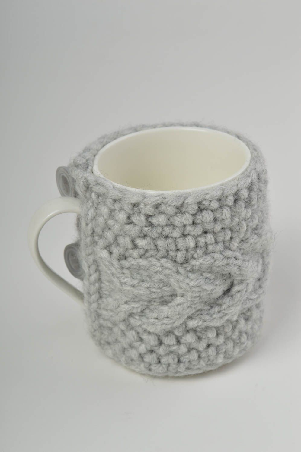 Tasse à thé Cache-mug tricot gris fait main Vaisselle design en porcelaine photo 2