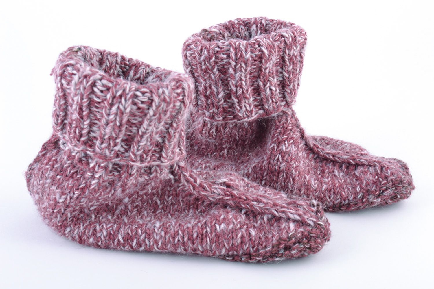 Handgemachte gestrickte schöne warme Socken aus Naturwolle für Frauen und Kinder foto 4