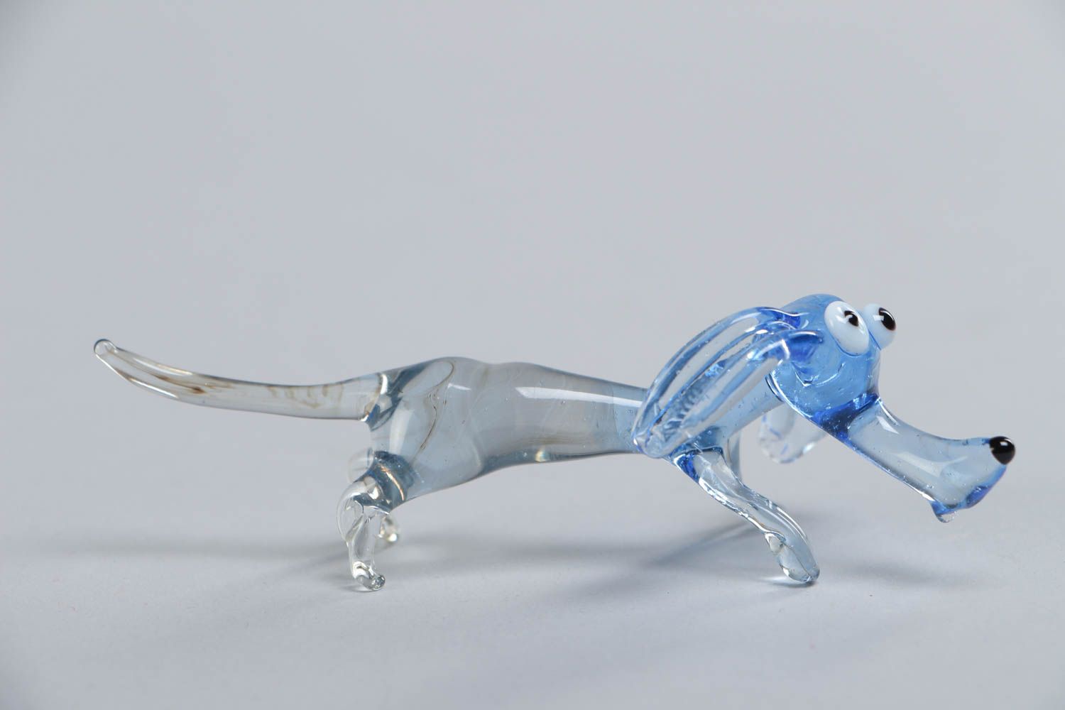 Figura de vidrio azul hecha a mano perro salchicha foto 2