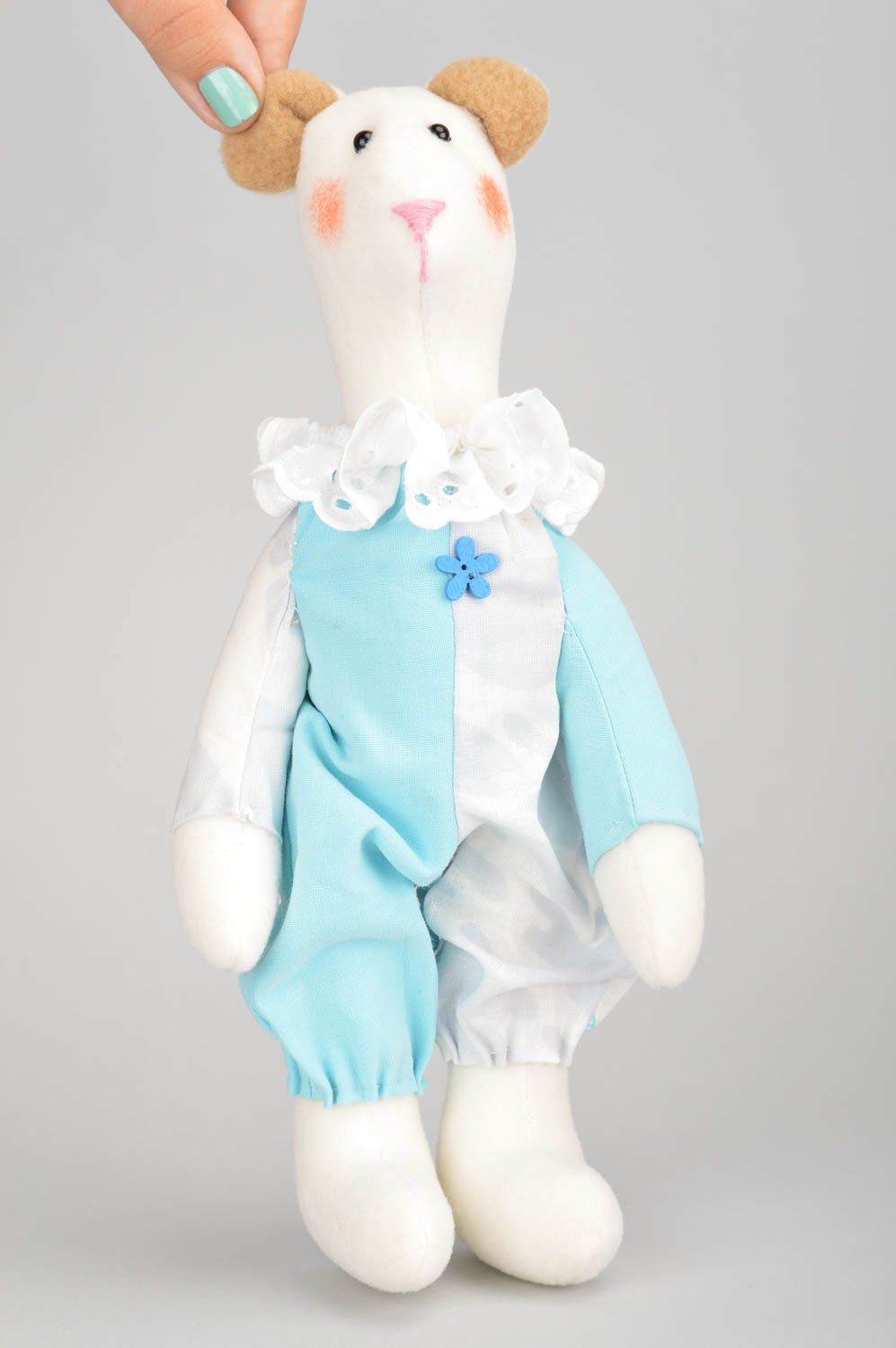 Оригинальная детская тканевая игрушка из флиса в костюме ручной работы  фото 3