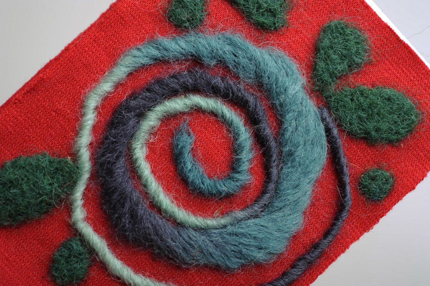 Notebook cover made of wool using felting technique photo 4
