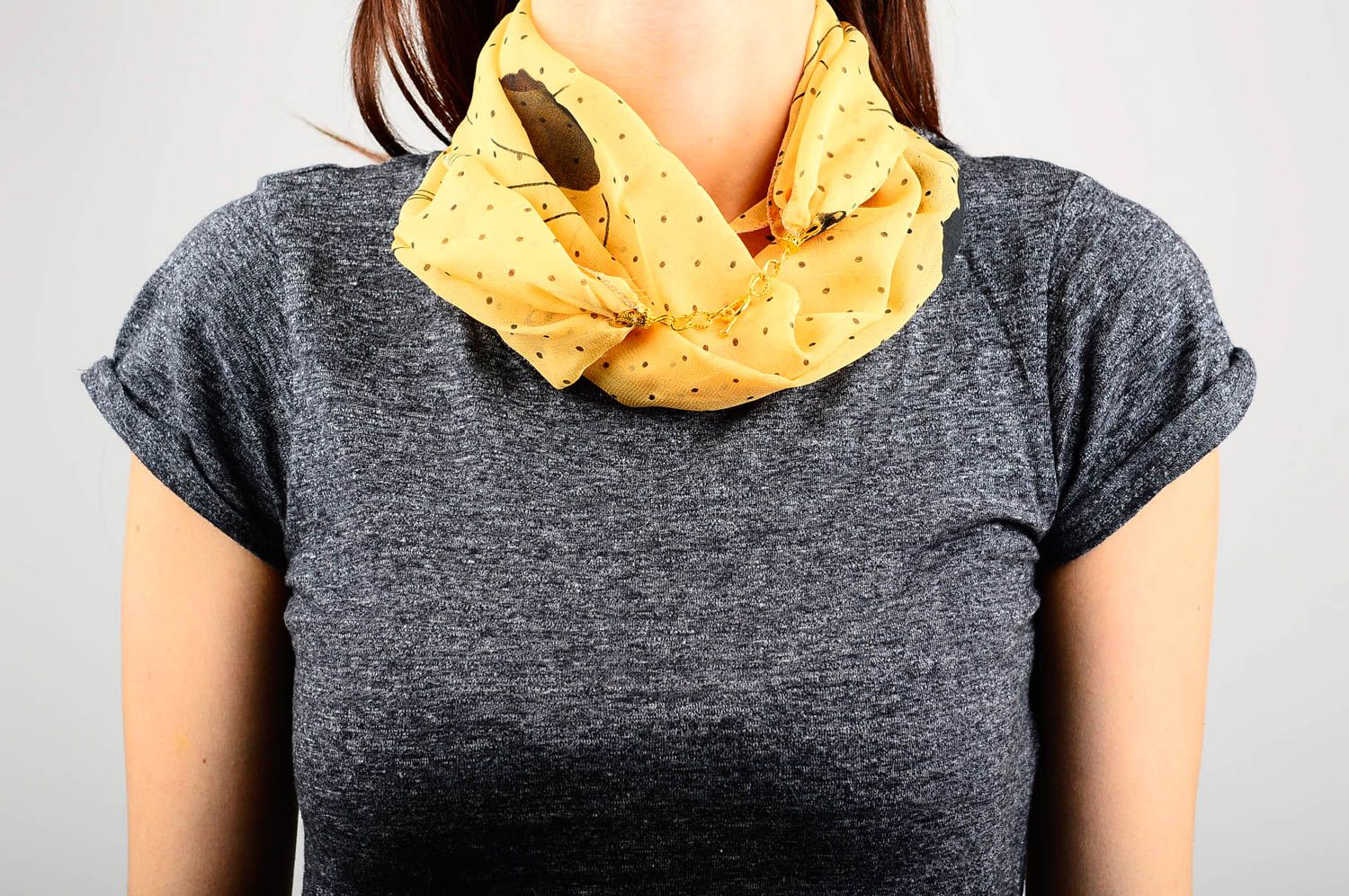 Gelber Schal für Damen handmade Accessoire für Frauen Chiffon Schal gepunktet  foto 2