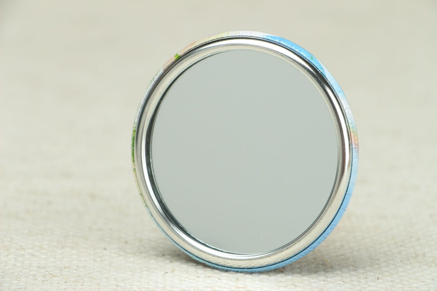 Miroir de poche fait main accessoire original pratique petit avec image de fille photo 3