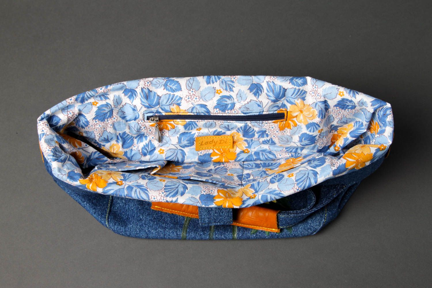 Сумка ручной работы женская сумка авторская тканевая сумка джинсовая с цветами фото 4