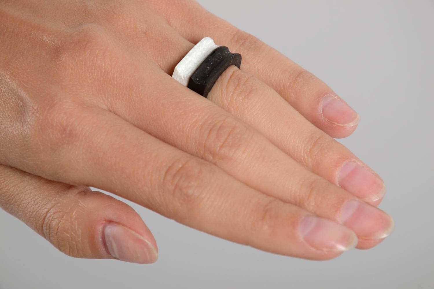 Кольца ручной работы стильные модные кольца черное и белое необычные кольца фото 2