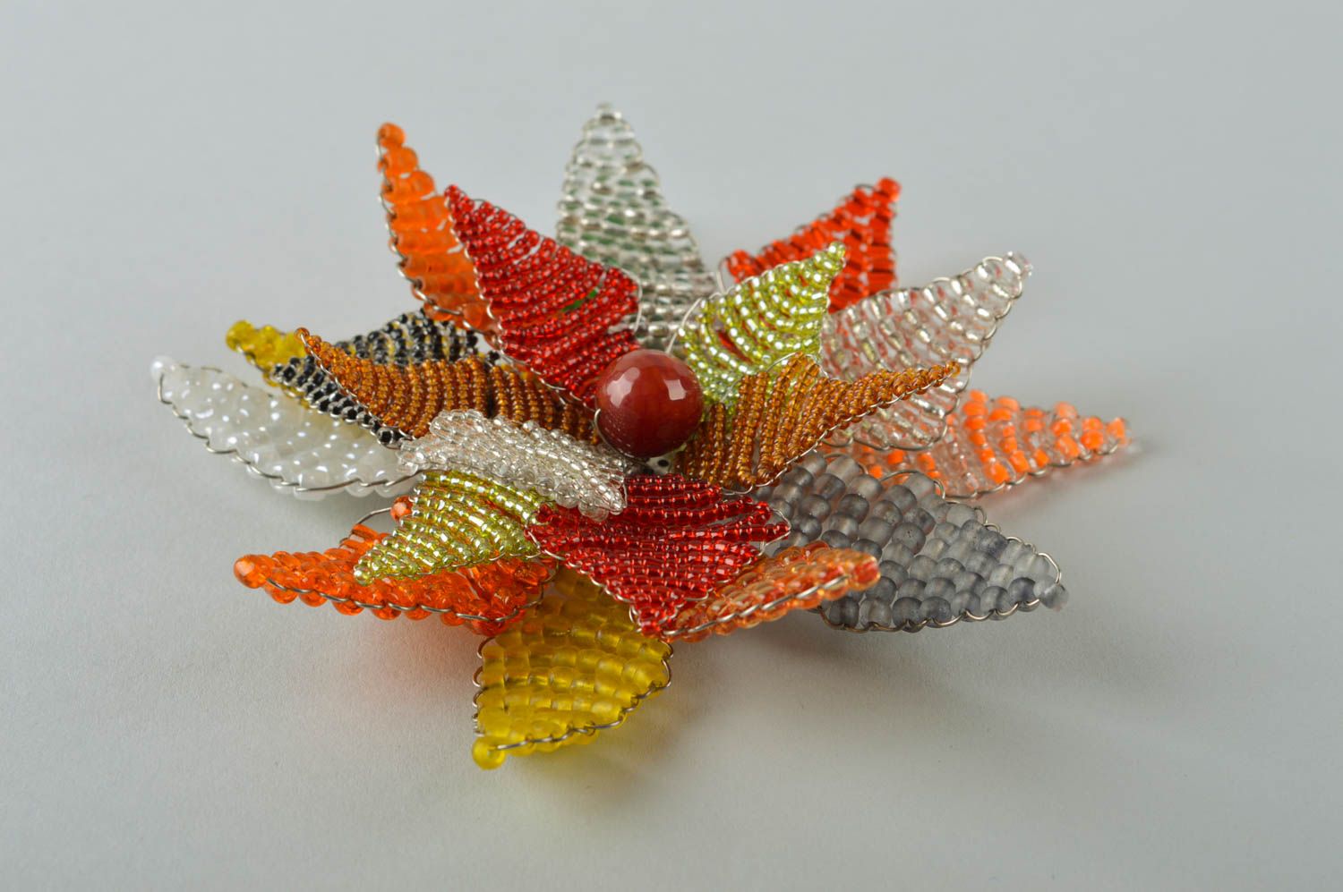 Broche fleur multicolore Bijou fait main perles rocaille design Cadeau femme photo 3
