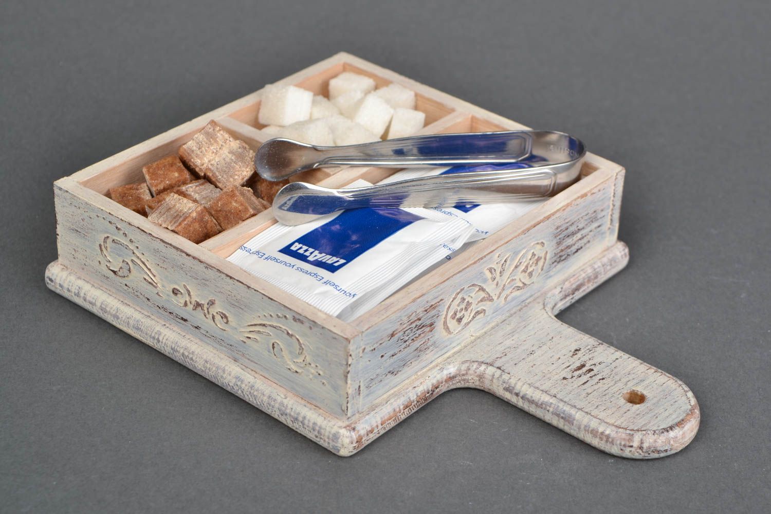 Boîte à sucre avec compartiments en bois sans couvercle avec manche photo 1