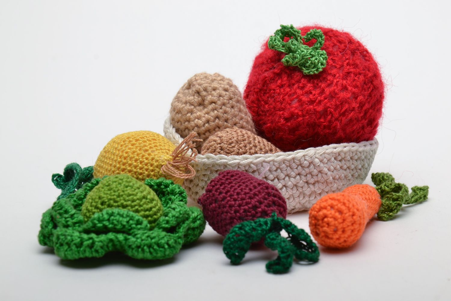 Ensemble de peluches légumes originales tricotées faites main pour enfant photo 3