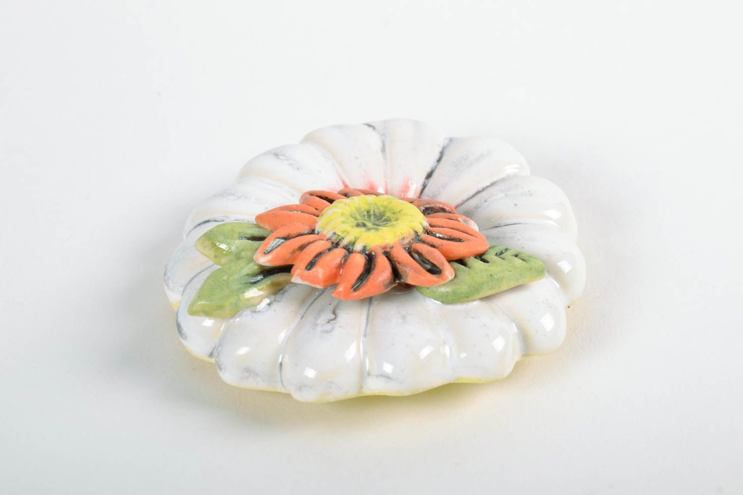 Dekorativer Magnet auf Kühlschrank Blume foto 4