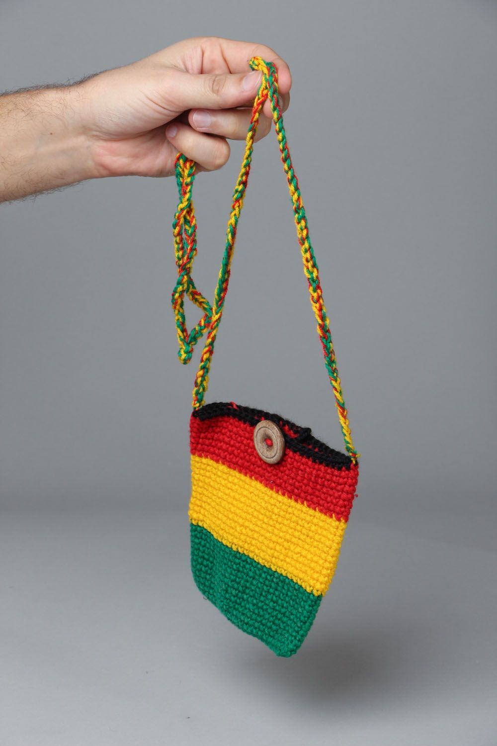 Crochet purse in rasta style photo 4