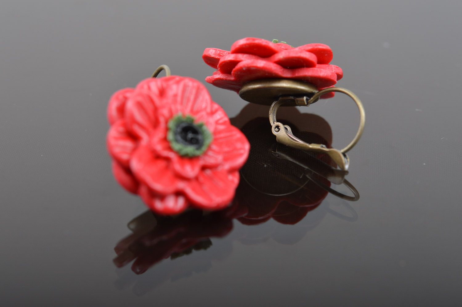 Unusual festive polymer clay flower earrings in the shape of red poppies photo 1
