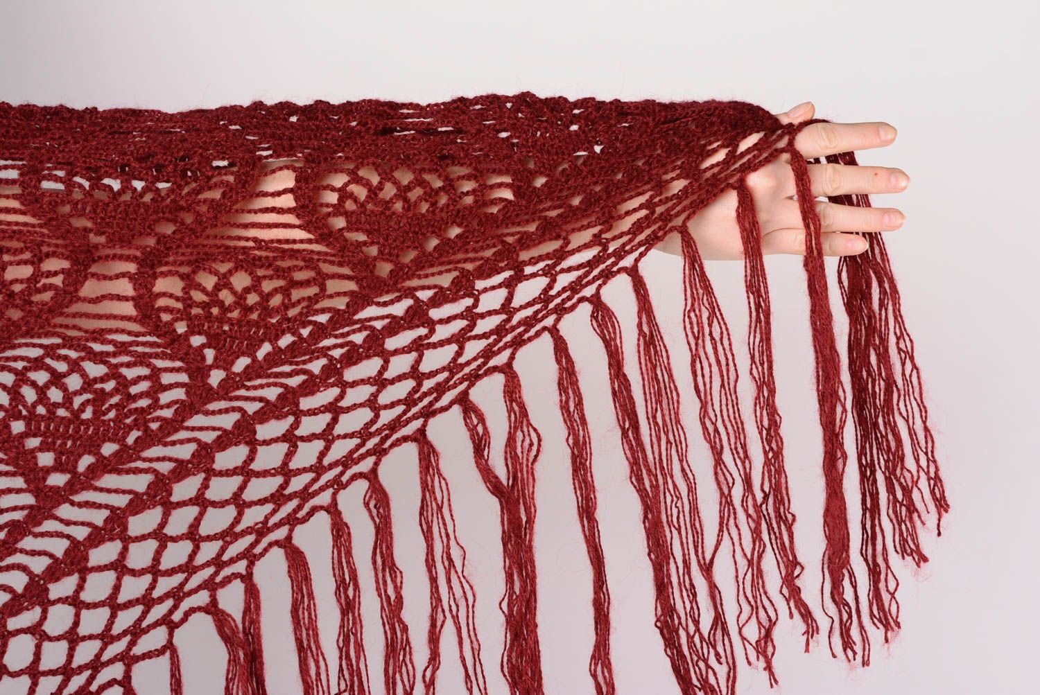 Chal de lana artesanal tejido a dos agujas de mujer calado burdeos foto 5