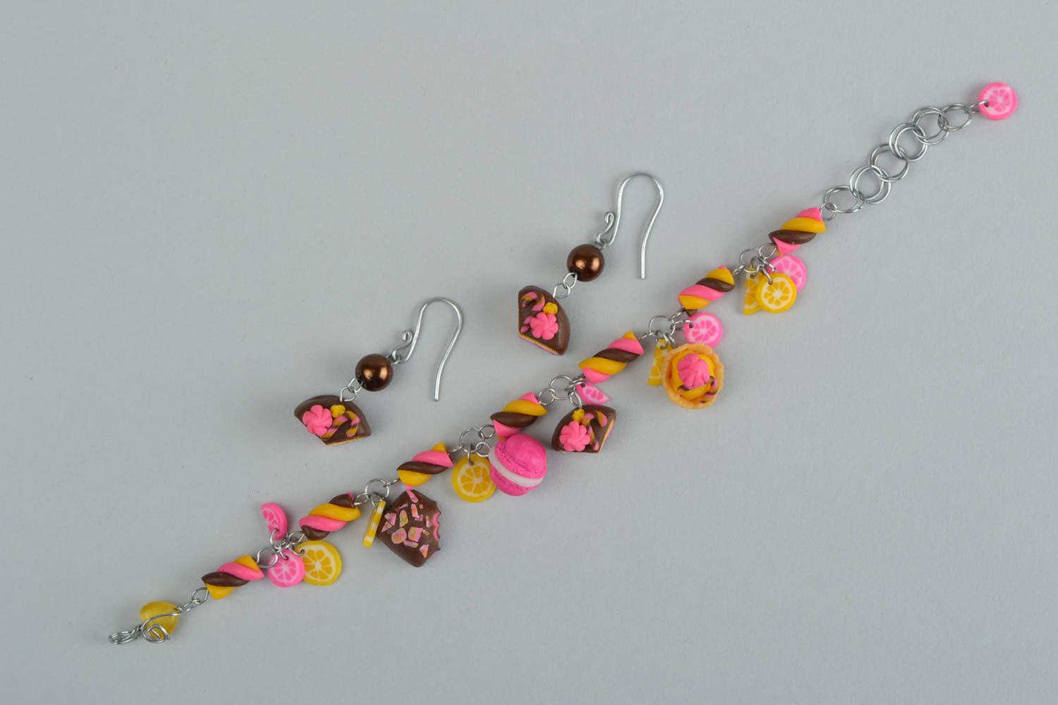 Damen Schmuckset Ohrringe und Armband aus Polymerton bunt handmade Süßigkeiten foto 3