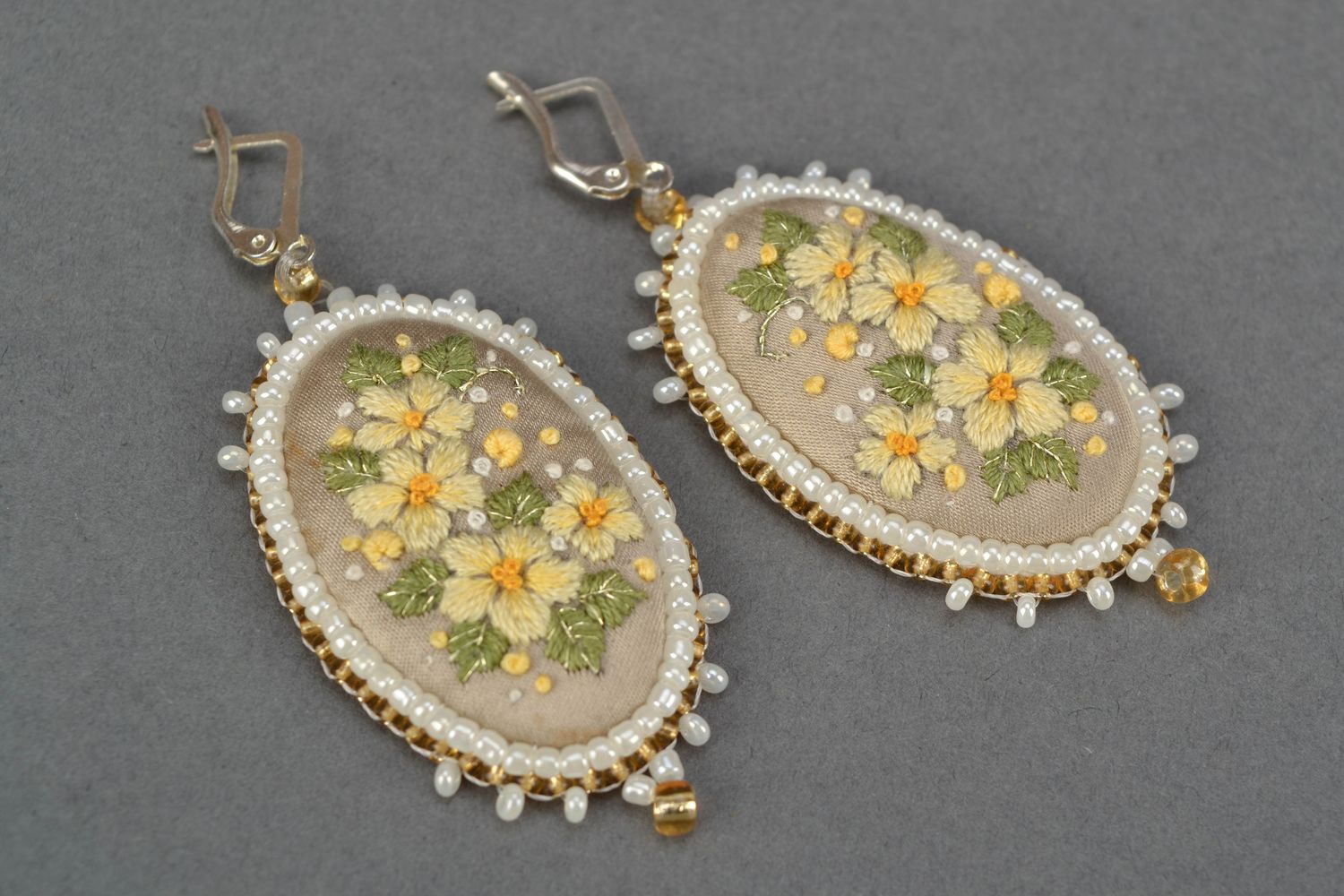 Handmade large satin stitch embroidered earrings Buttercups photo 4