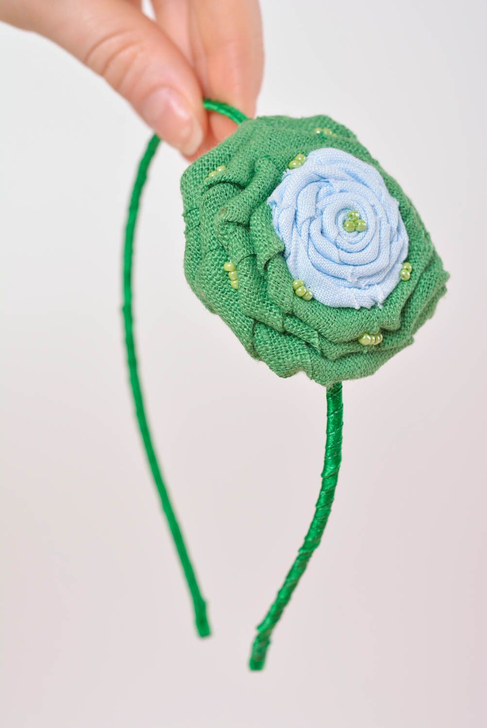 Handgemachter Schmuck Haar Reif Accessoire für Haare Haarschmuck mit Blumen grün foto 4