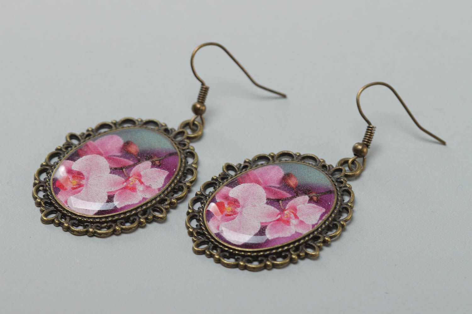 A set of handmade vintage earrings made of glass glaze with metal fittings and flower print photo 2