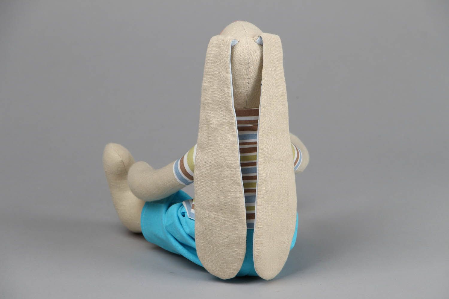 Текстильная игрушка интерьерная Застенчивый зайчик фото 3