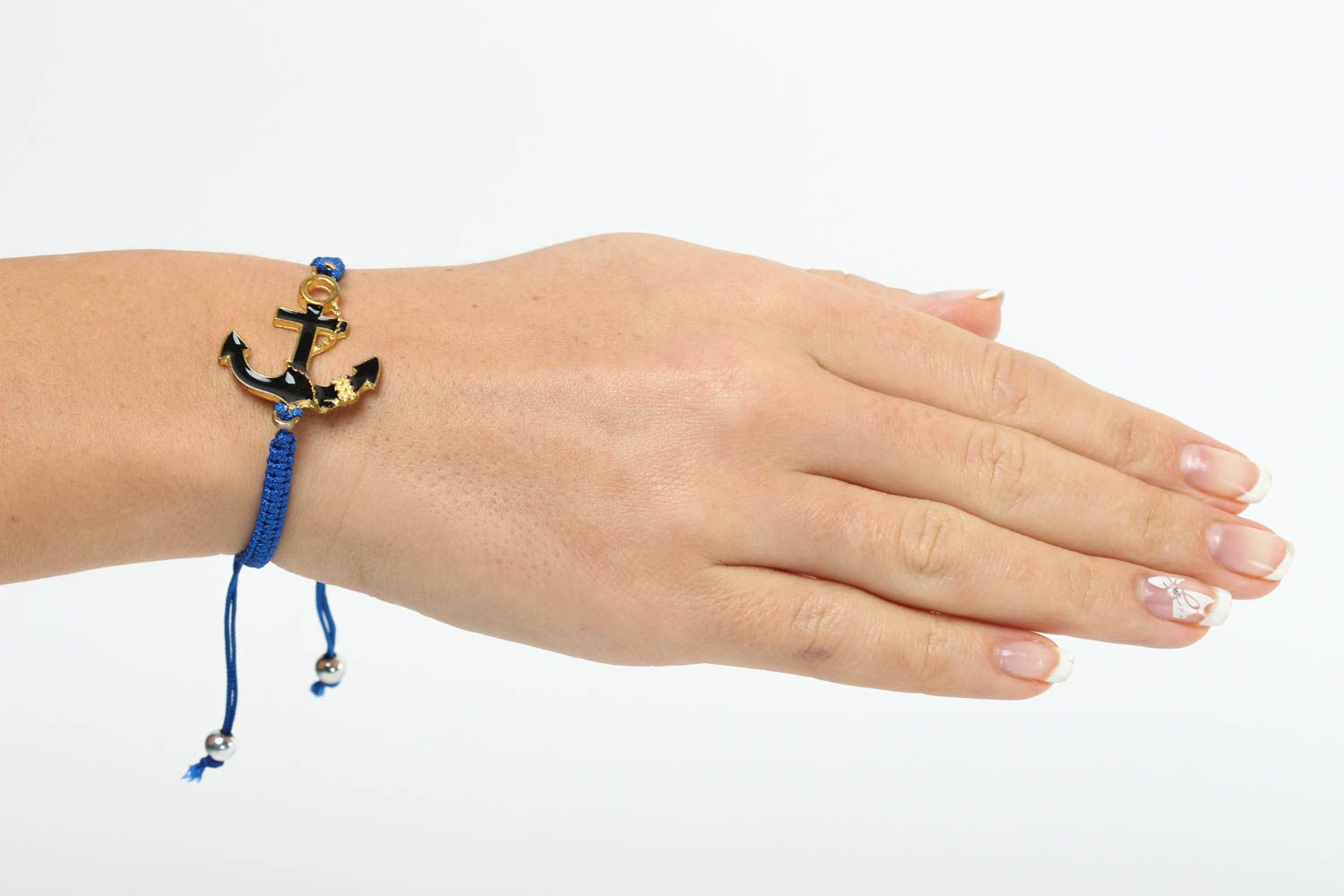 Bracelet bleu Bijou fait main tressé en fils de nylon avec ancre Cadeau femme photo 5