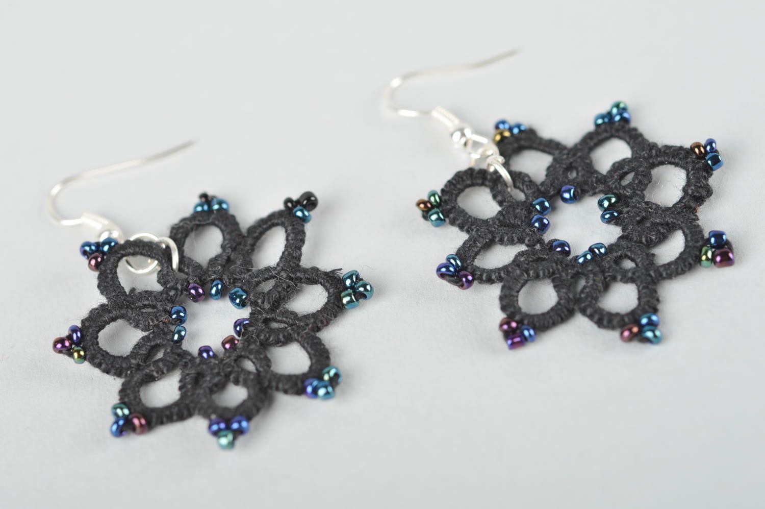 Stylish handmade woven earrings with beads textile earrings fashion tips photo 2