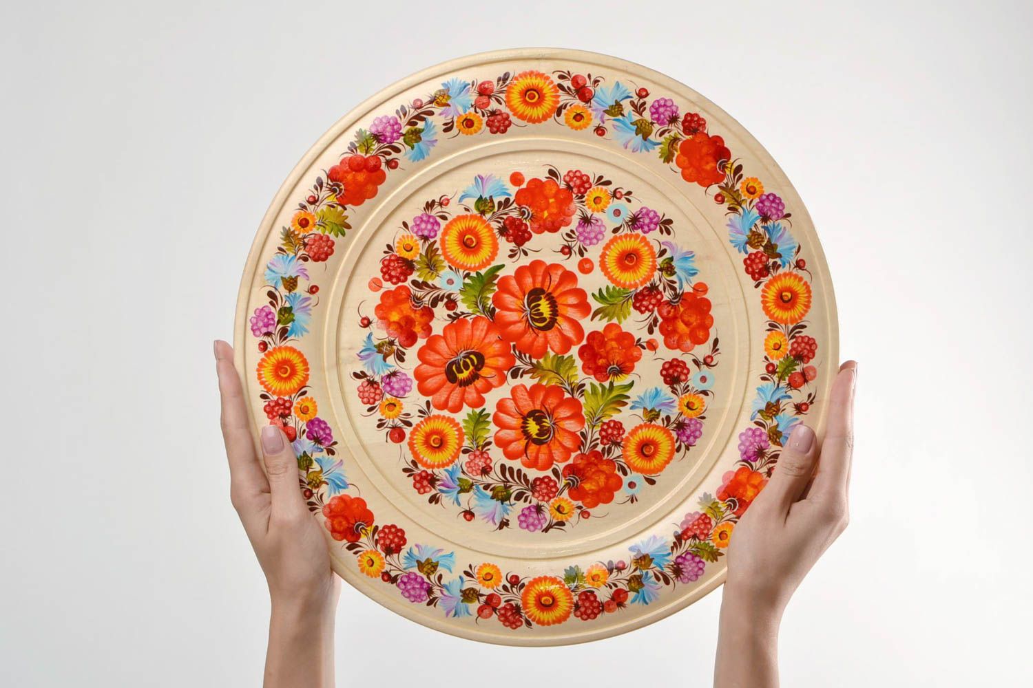 Декоративная тарелка на стену круглая с цветочным орнаментом ручная работа фото 7