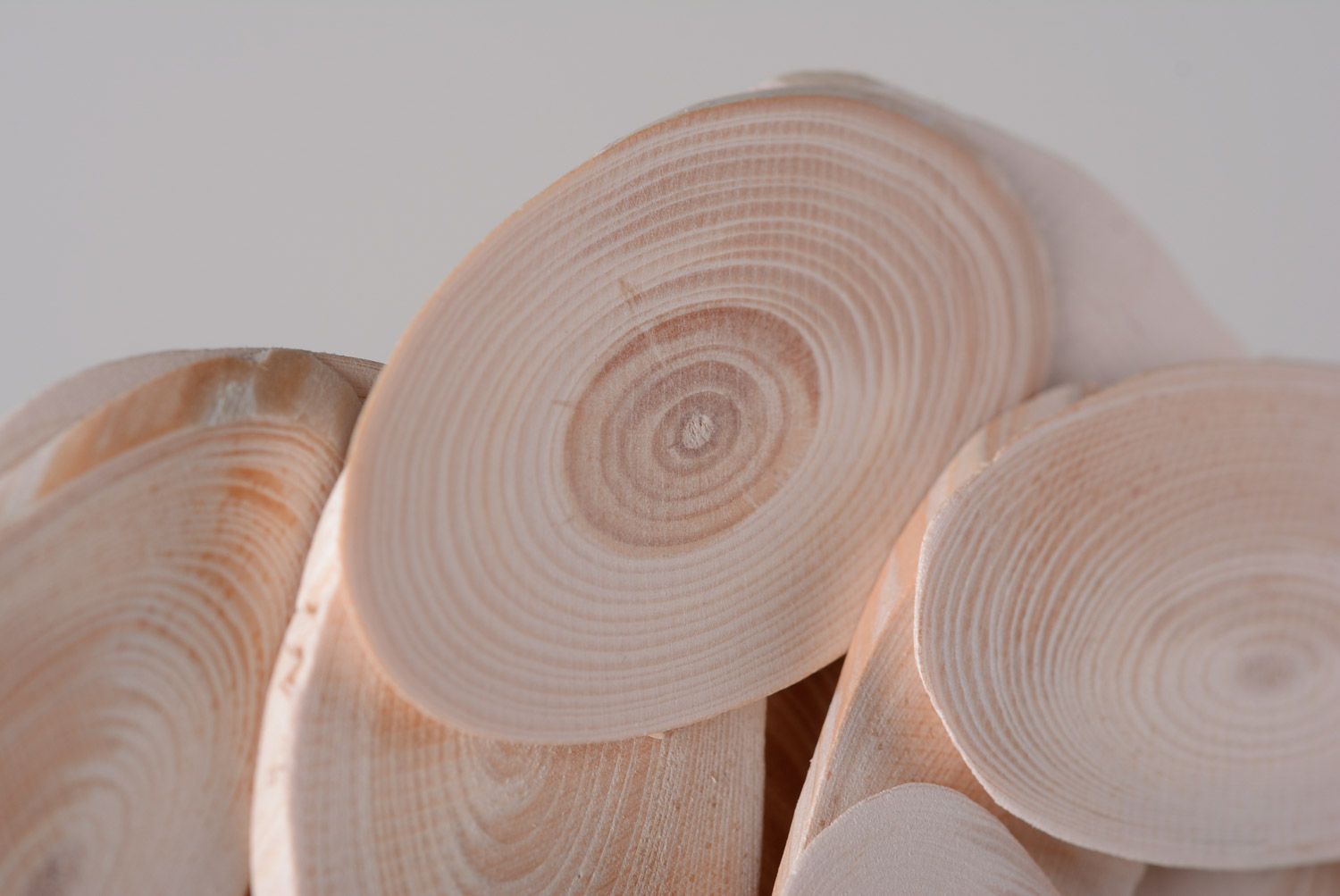 Dessous de plat en bois faits main ronds design original pour cuisine 3 pièces photo 3