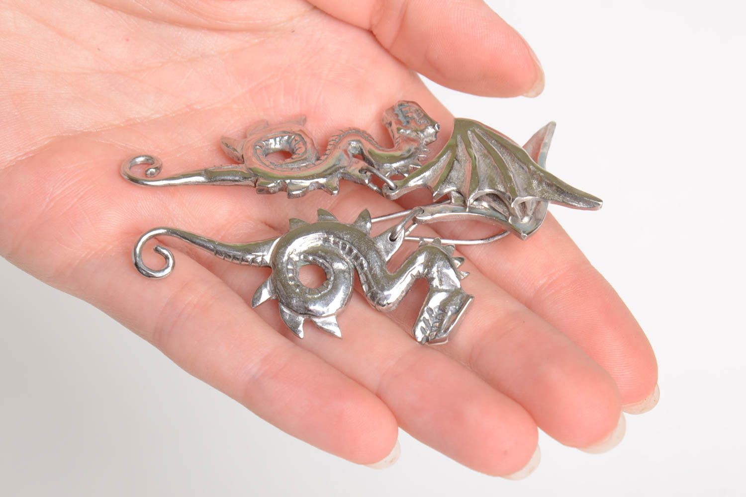 Boucles d'oreilles dragon Bijou fait main en acier inox pendantes Cadeau femme photo 4