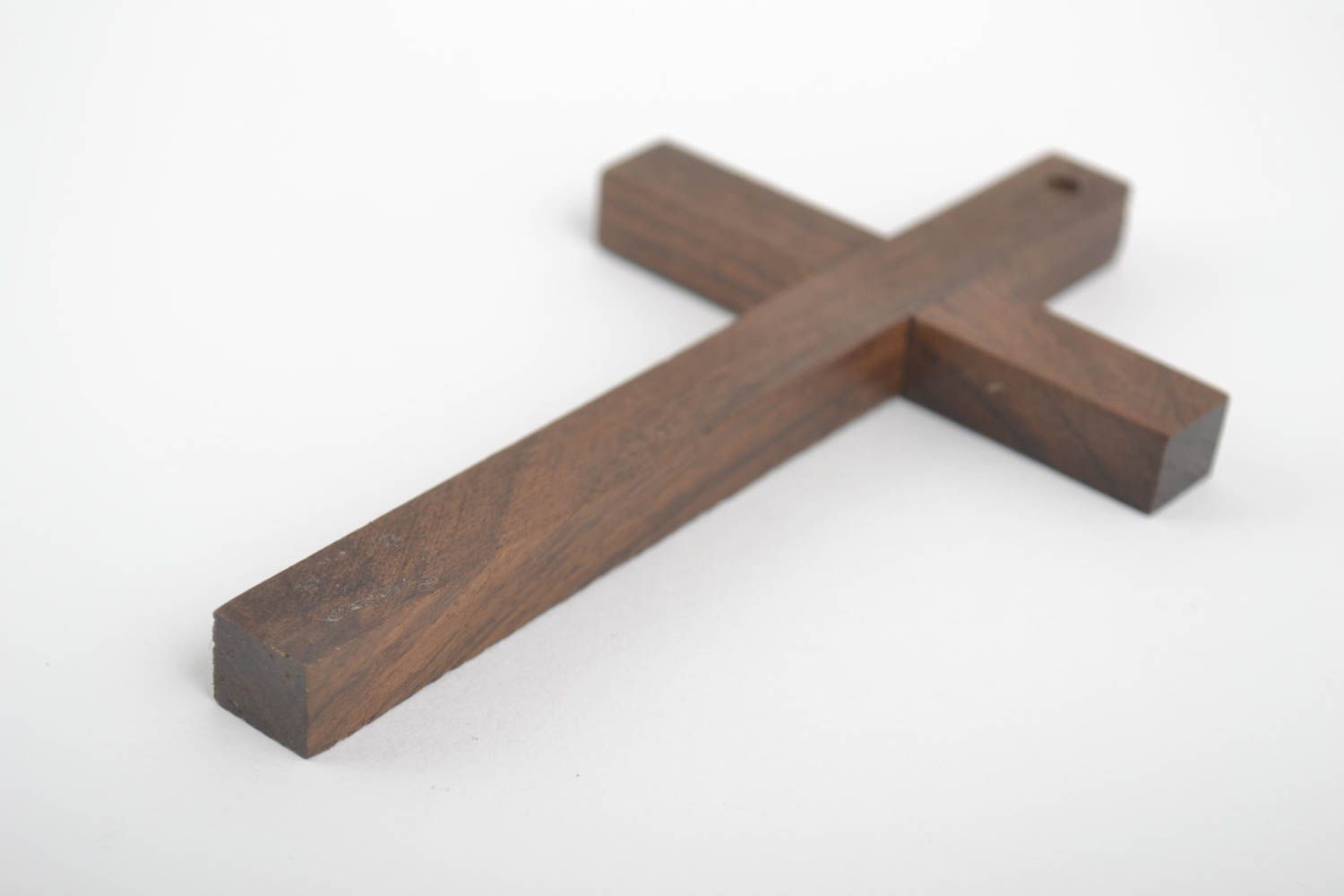 Крест ручной работы резной крест из дерева украшение на стену церковный крест фото 3