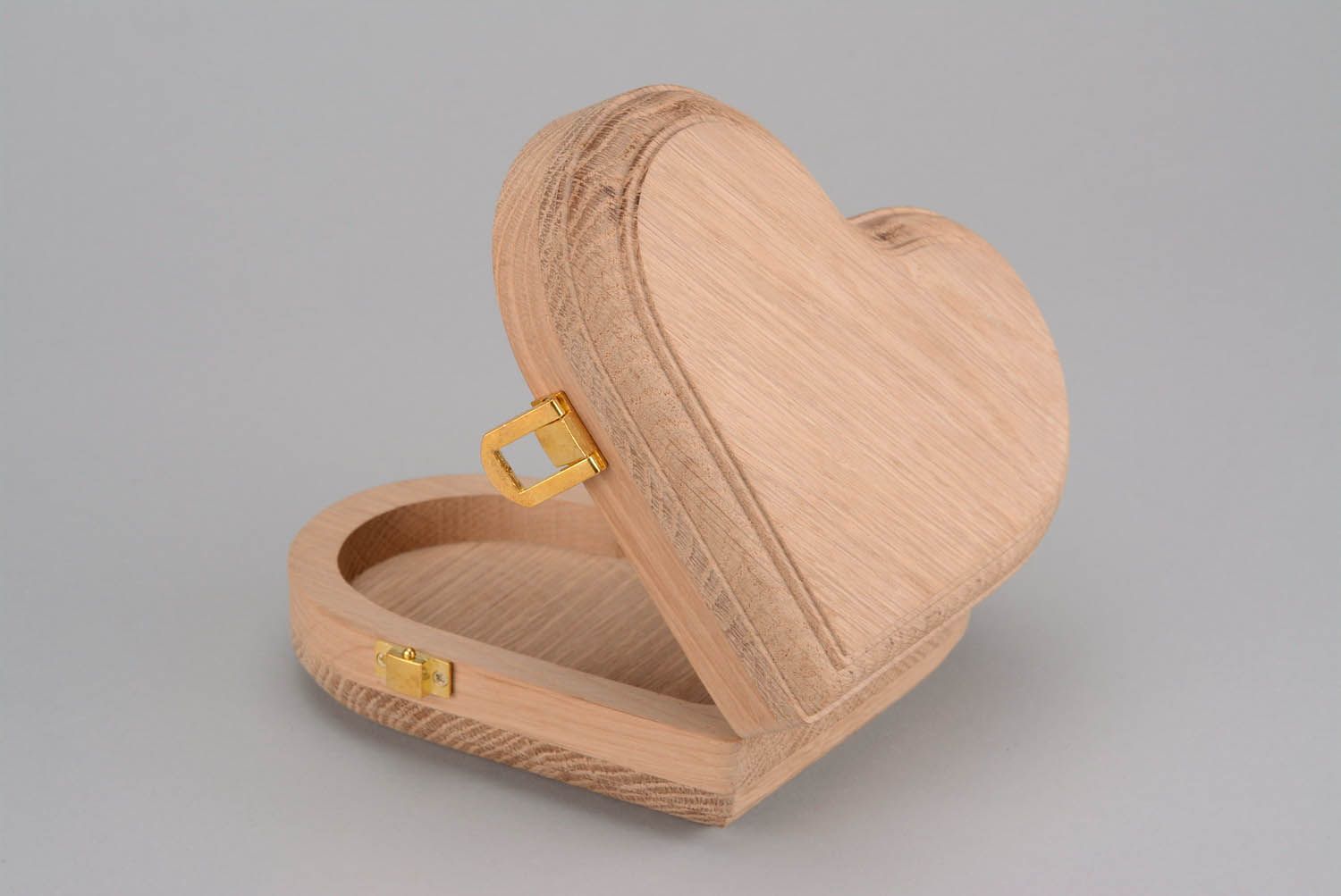 Roh-Holzschatulle mit Schließe foto 3