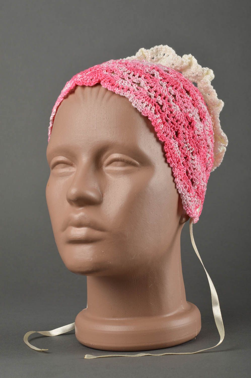 Bonnet d'été fait main Chapeau tricot rose léger design Vêtement enfant photo 1