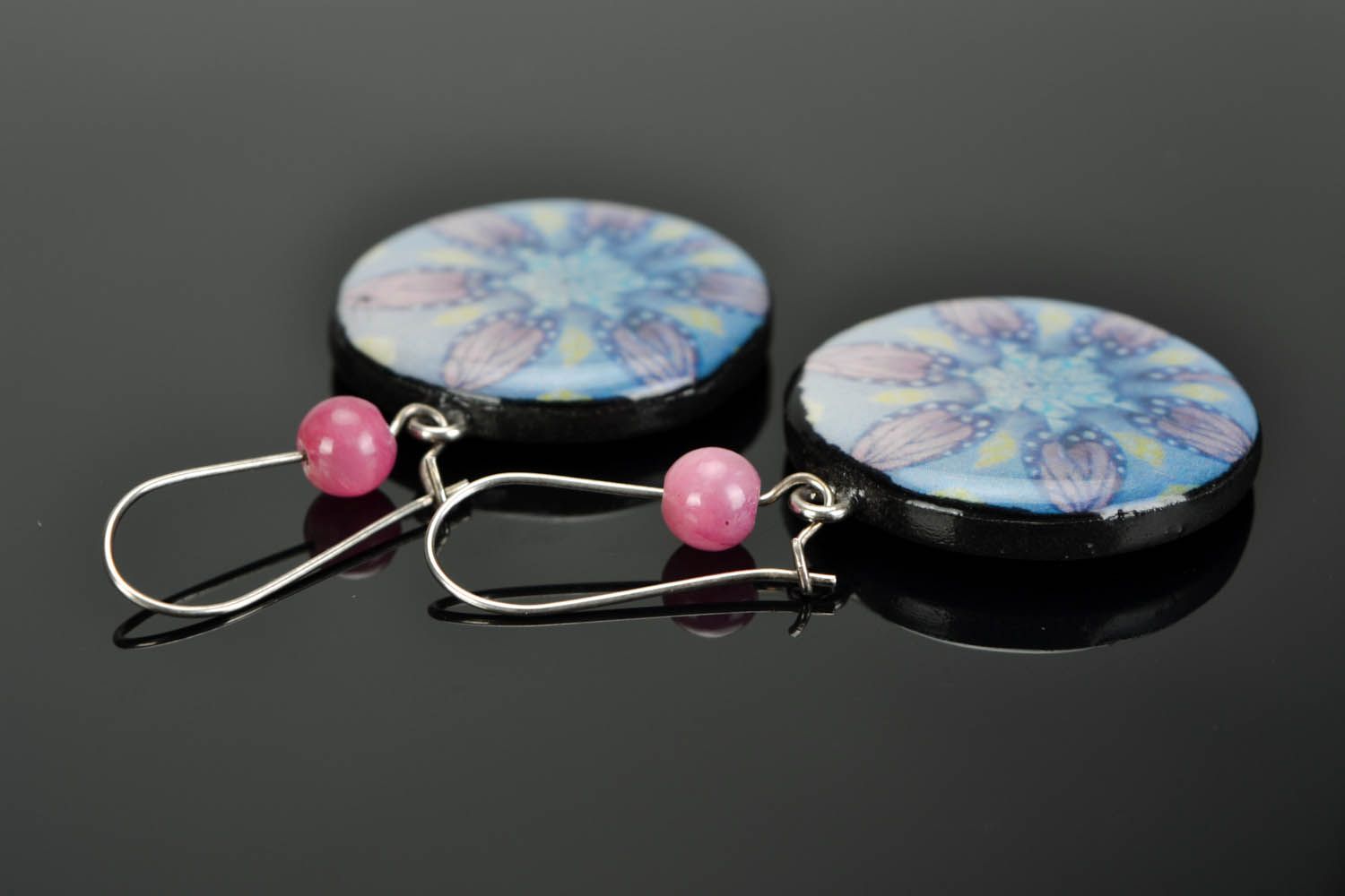 Brincos compridos de argila de polímero feitos à mão acessórios de mulher artesanais Paraíso de lilás foto 1