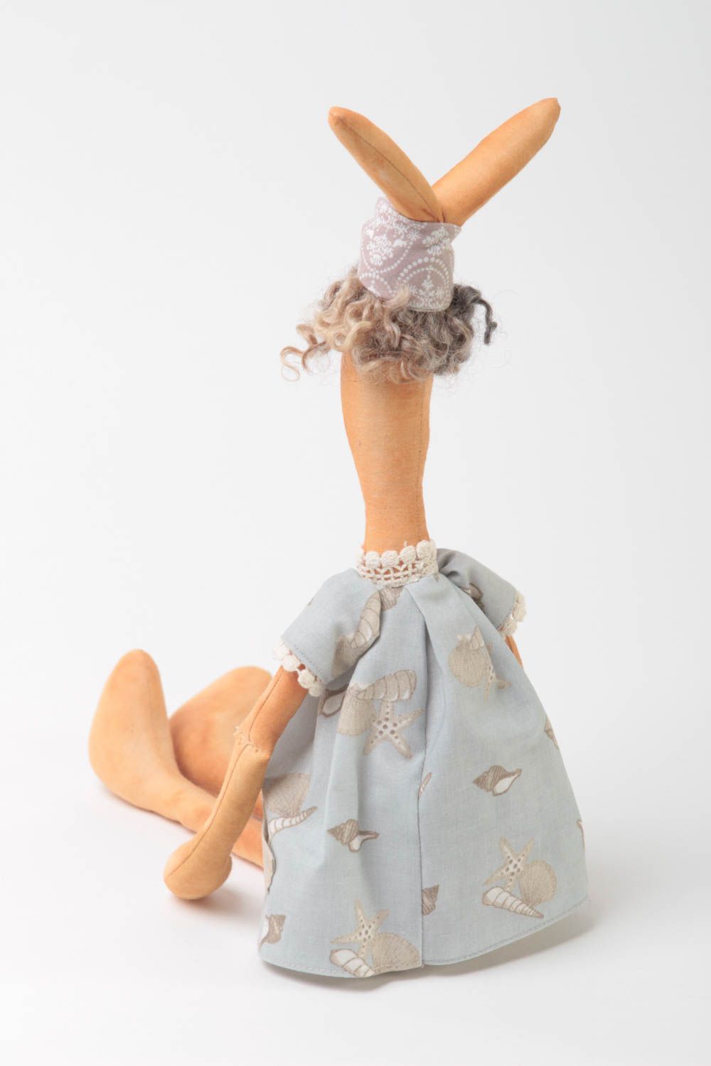 Тканевая игрушка ручной работы небольшая зайка девочка в платье красивая фото 5