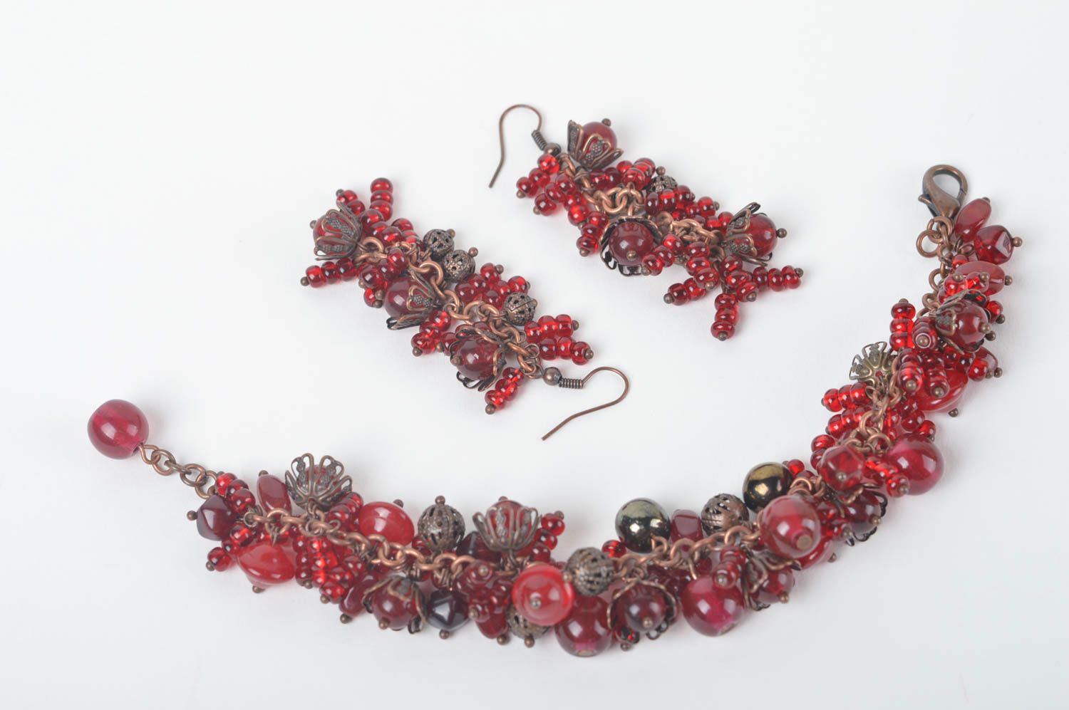 Handmade stylish jewelry set beaded designer accessory bracelet and earrings photo 2
