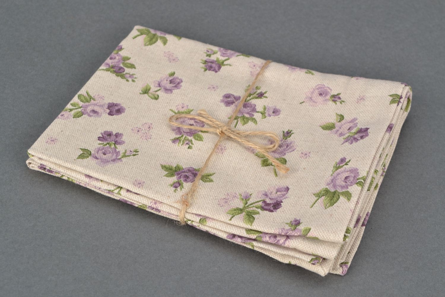 Cotton table-runner with floral print photo 3