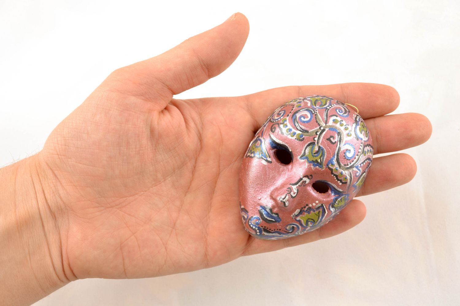 Maschera in ceramica piccola fatta a mano souvenir da parete dipinto originale  foto 1