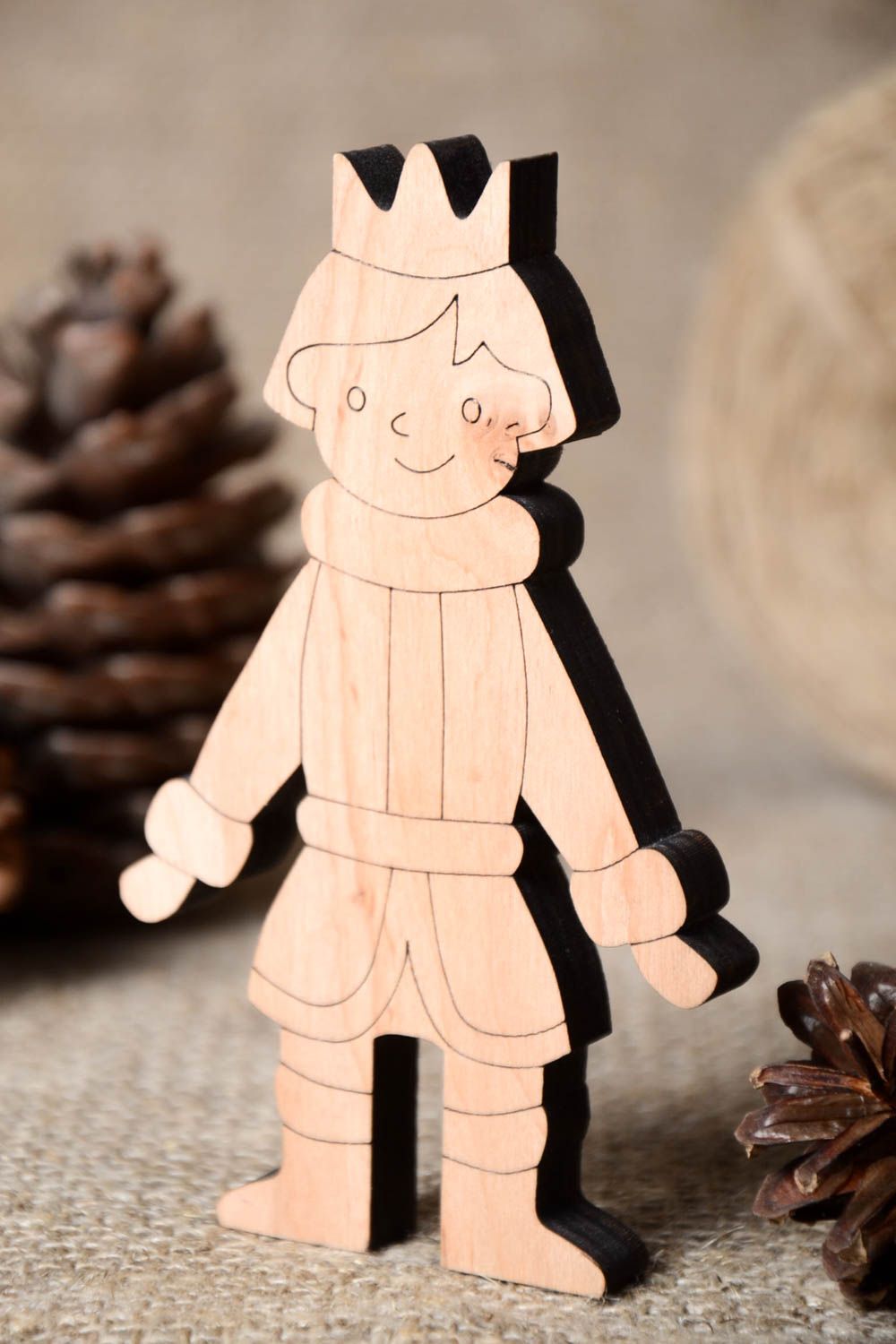 Figur zum Bemalen handmade Prinz Holz Rohling Miniatur Figur für Handarbeit foto 1
