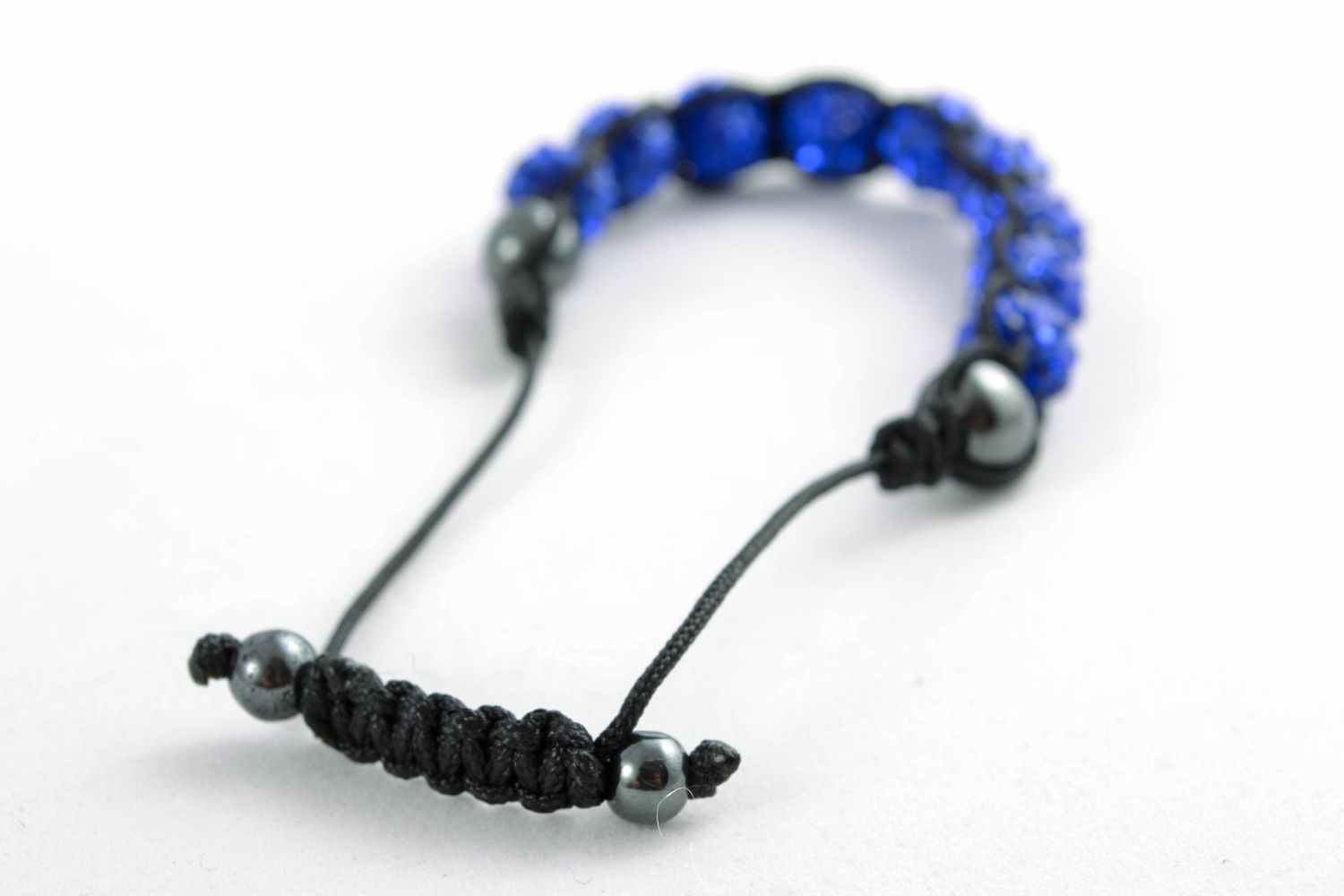 Blue bead bracelet photo 3