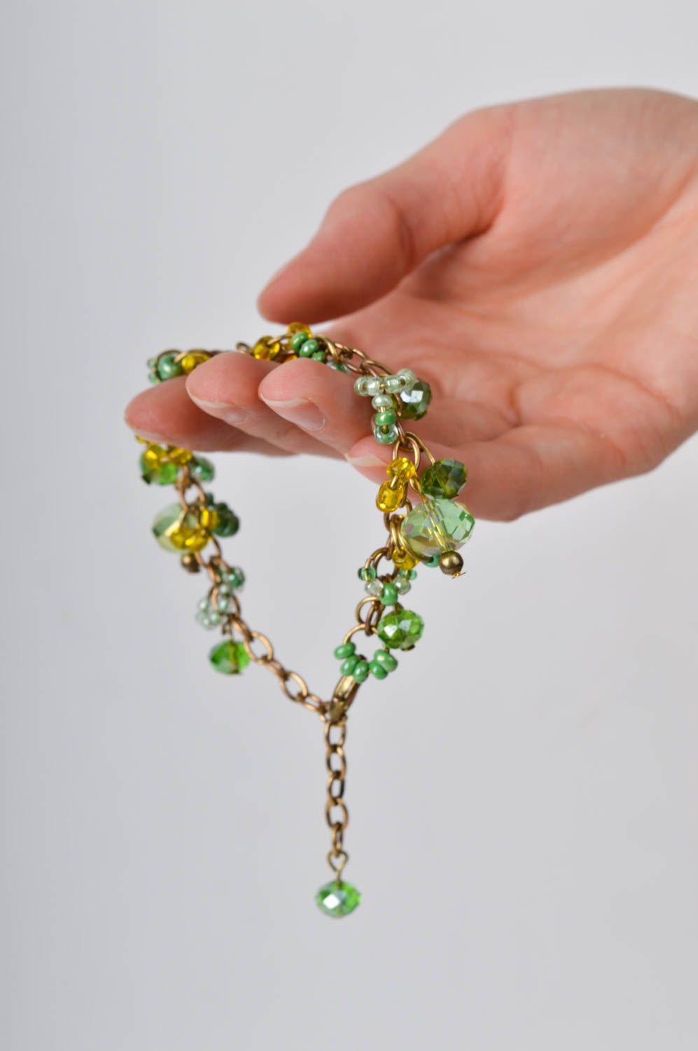 Bracelet avec breloques Bijou fait main vert tendance Accessoire femme photo 2